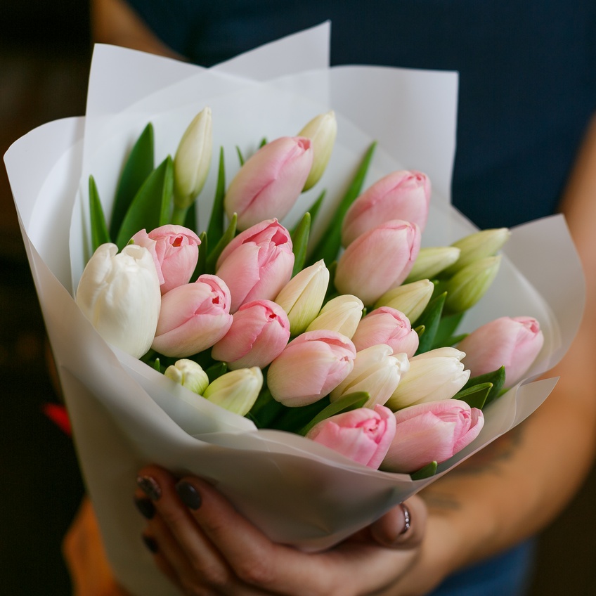 Какие цветы подарить любимой девушке — Белрынок